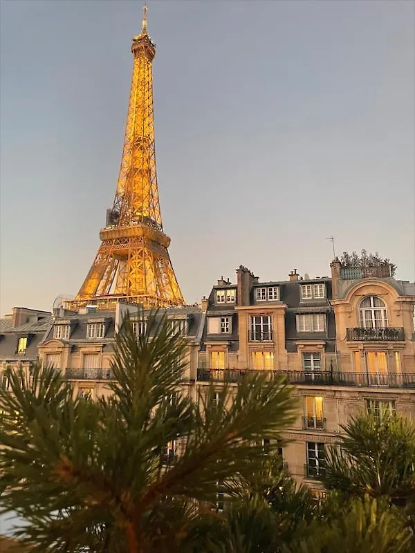 Eiffel Tower - Luxury 2 Bedroom Apartament Paryż