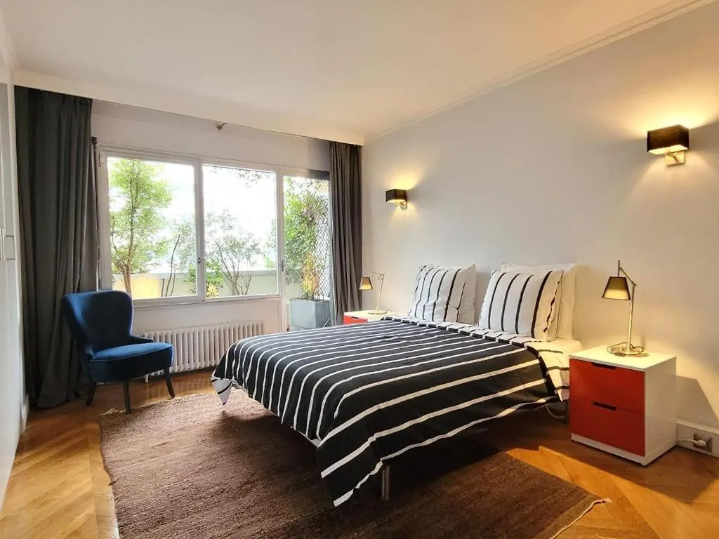 Eiffel Tower - Luxury 2 Bedroom Apartament Paryż